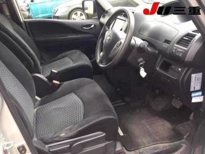 Nissan SERENA  с аукциона в Японии