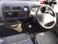Mazda BONGO лот № 1014 оценка 3.5  с аукциона в Японии 7