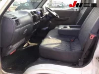 Mazda BONGO лот № 1014 оценка 3.5  с аукциона в Японии 2
