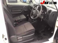 Suzuki JIMNY SIERRA лот № 2060 оценка 3.5  с аукциона в Японии 3