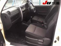 Suzuki JIMNY SIERRA лот № 2060 оценка 3.5  с аукциона в Японии 2