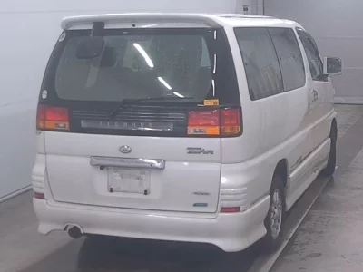 Nissan ELGRAND  с аукциона в Японии
