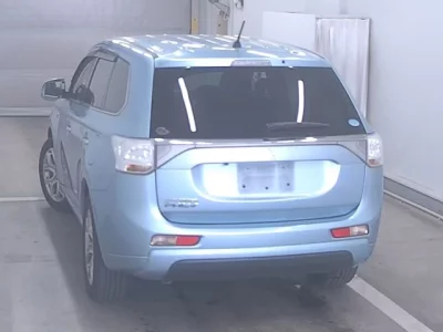 Mitsubishi OUTLANDER PHEV