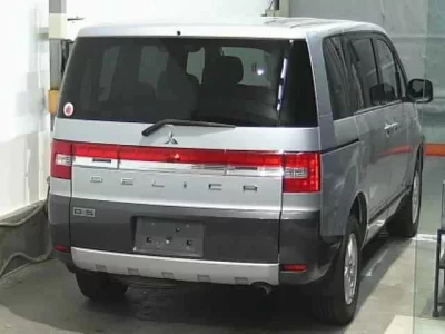 Mitsubishi DELICA D5