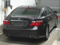 Lexus LS лот № 2556 оценка 3.5  с аукциона в Японии 1