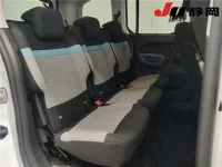 Citroen Berlingo лот № 5013 оценка 4  с аукциона в Японии 7