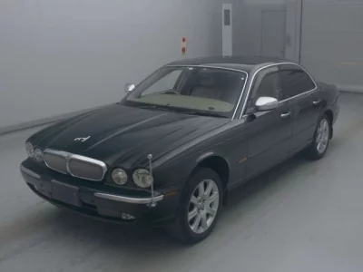 Jaguar XJ SERIES
