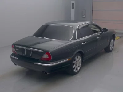 Jaguar XJ SERIES