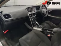 Volvo V40 лот № 3045 оценка 4  с аукциона в Японии 5