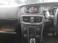 Volvo V40 лот № 38022 оценка 4.5  с аукциона в Японии 8