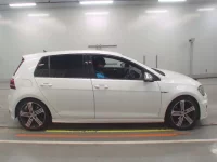 Volkswagen GOLF лот № 38026 оценка 4  с аукциона в Японии 2