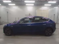 Tesla MODEL3 лот № 38057 оценка 4  с аукциона в Японии 3