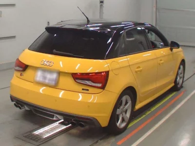 Audi S1