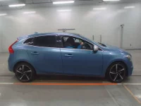 Volvo V40 лот № 38063 оценка 3.5  с аукциона в Японии 2