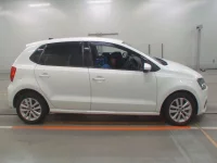 Volkswagen POLO лот № 38079 оценка 4.5  с аукциона в Японии 2