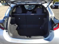 Toyota YARIS лот № 12134 оценка 3.5  с аукциона в Японии 6