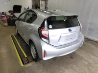 Toyota AQUA лот № 10959 оценка 4.5  с аукциона в Японии 4