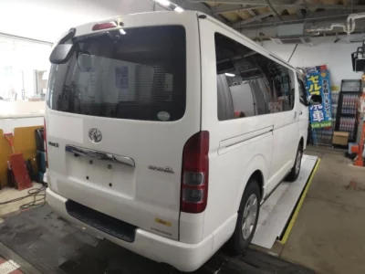 Toyota HiAce Van