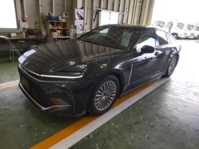 Toyota CROWN  с аукциона в Японии