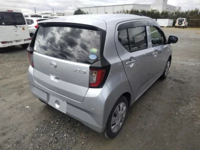 Daihatsu MIRA E S