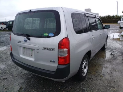 Toyota SUCCEED