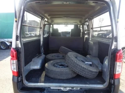 Nissan CARAVAN VAN