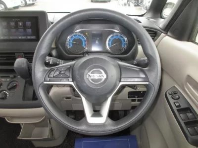 Nissan ROOX  с аукциона в Японии