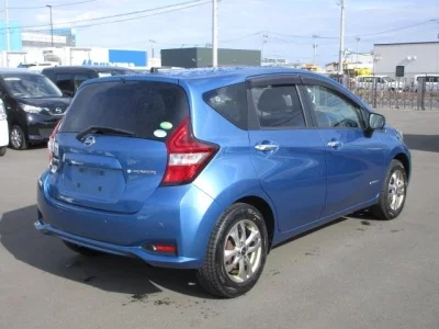 Nissan NOTE  с аукциона в Японии