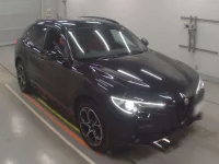 Alfa Romeo Stelvio лот № 38120 оценка 4.5  с аукциона в Японии 4