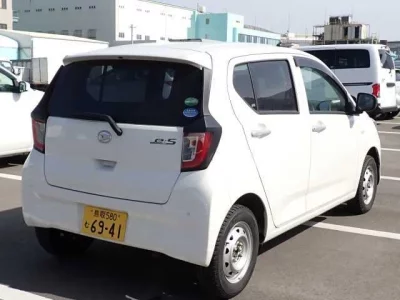 Daihatsu MIRA E S
