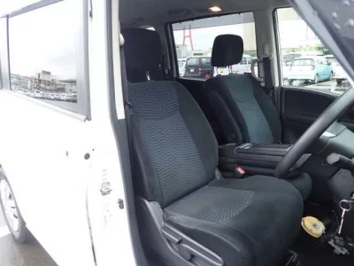 Nissan SERENA  с аукциона в Японии