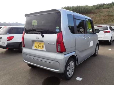 Daihatsu TANTO  с аукциона в Японии