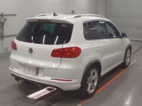 Volkswagen TIGUAN лот № 38149 оценка 4  с аукциона в Японии 1