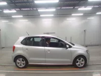 Volkswagen POLO лот № 38173 оценка 4  с аукциона в Японии 2