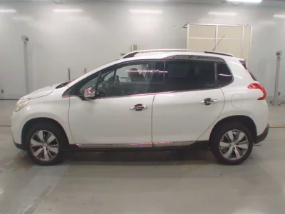 Peugeot 2008  с аукциона в Японии