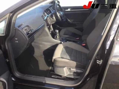 Volkswagen GOLF  с аукциона в Японии