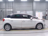 Citroen DS5 лот № 10037 оценка 4  с аукциона в Японии 2