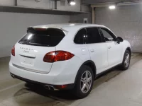 Porsche CAYENNE лот № 5038 оценка 3.5  с аукциона в Японии 1