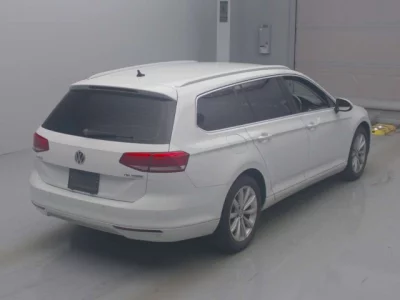 Volkswagen PASSAT VARIANT  с аукциона в Японии