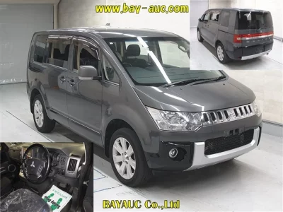 Mitsubishi Delica D:5