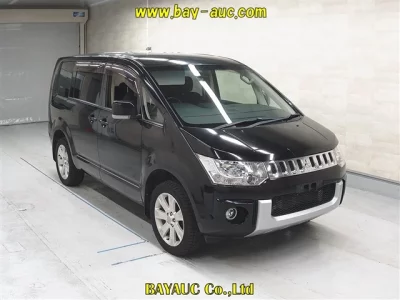 Mitsubishi Delica D:5