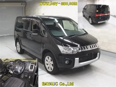 Mitsubishi Delica D:5