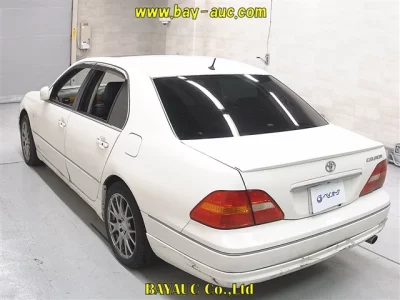 Toyota CELSIOR  с аукциона в Японии