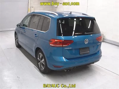 Volkswagen GOLF TOURAN