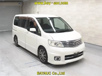Nissan SERENA  с аукциона в Японии