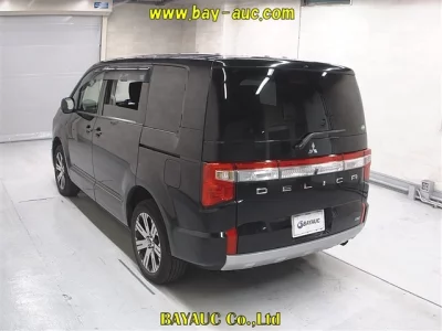 Mitsubishi Delica D:5