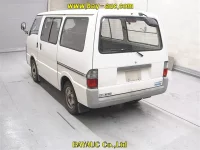 Mazda BONGO VAN лот № 10128 оценка 3.5  с аукциона в Японии 1