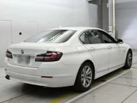 BMW 5-Series лот № 90535 оценка 3.5  с аукциона в Японии 1