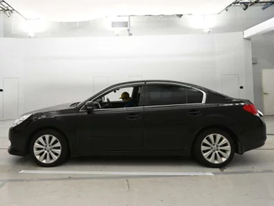 Subaru LEGACY B4  с аукциона в Японии