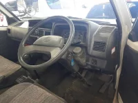 Mazda BONGO лот № 40041 оценка 3.5  с аукциона в Японии 8
